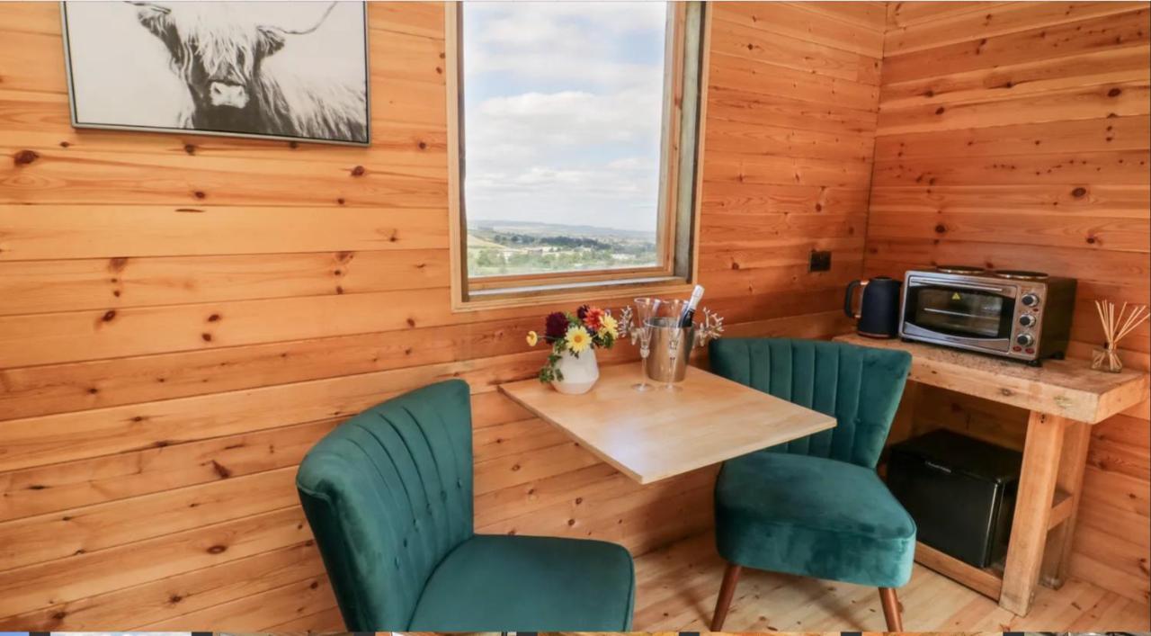 Shepherds Hut By Stepney Stays Скарборо Экстерьер фото